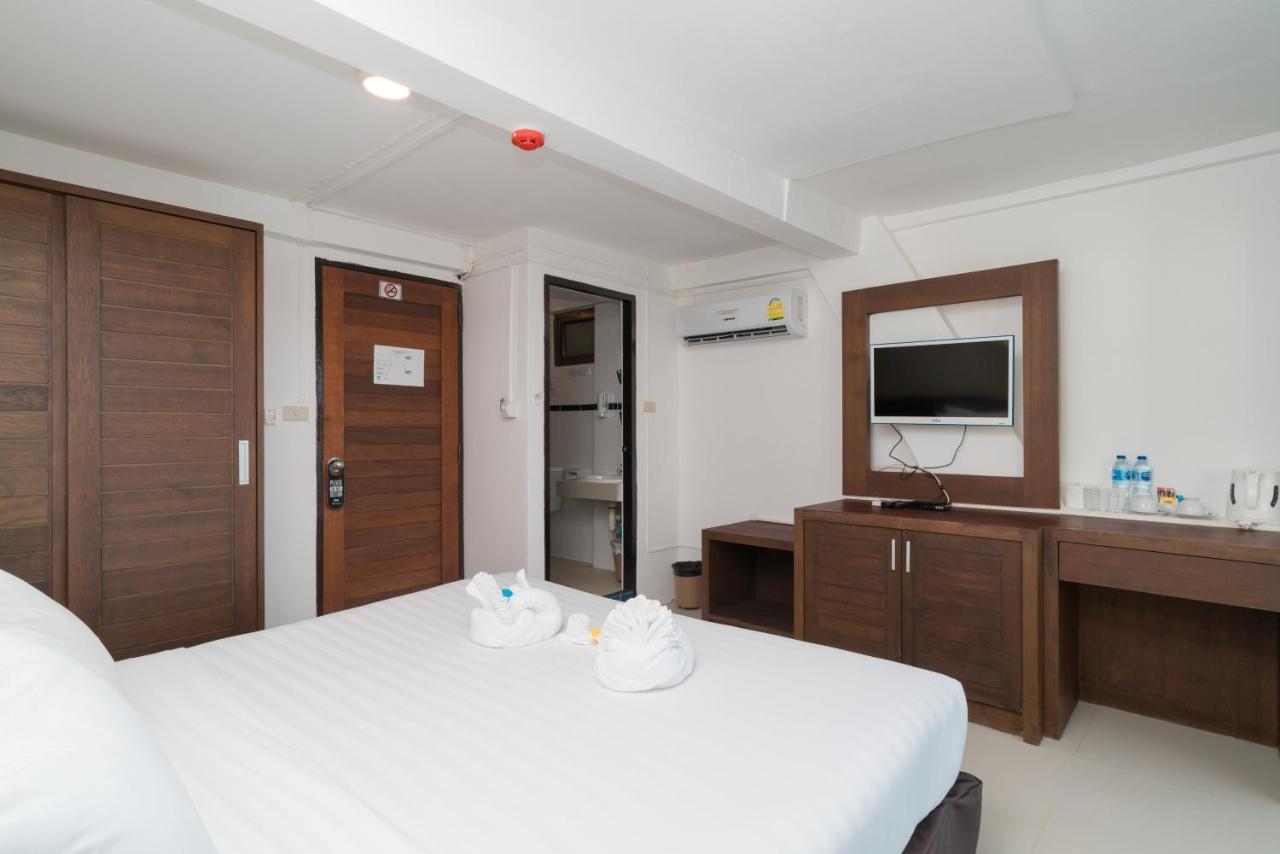 Destination Patong Hotel Exterior photo
